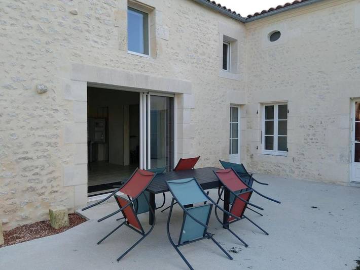 Location de vacances pour 6 personnes, avec jardin à Asnières-la-Giraud - 4