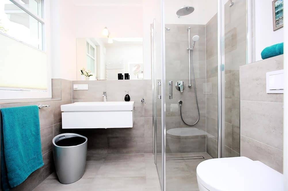 Ganze Wohnung, Ruhige zentrale Lage in Wustrow, Fischland