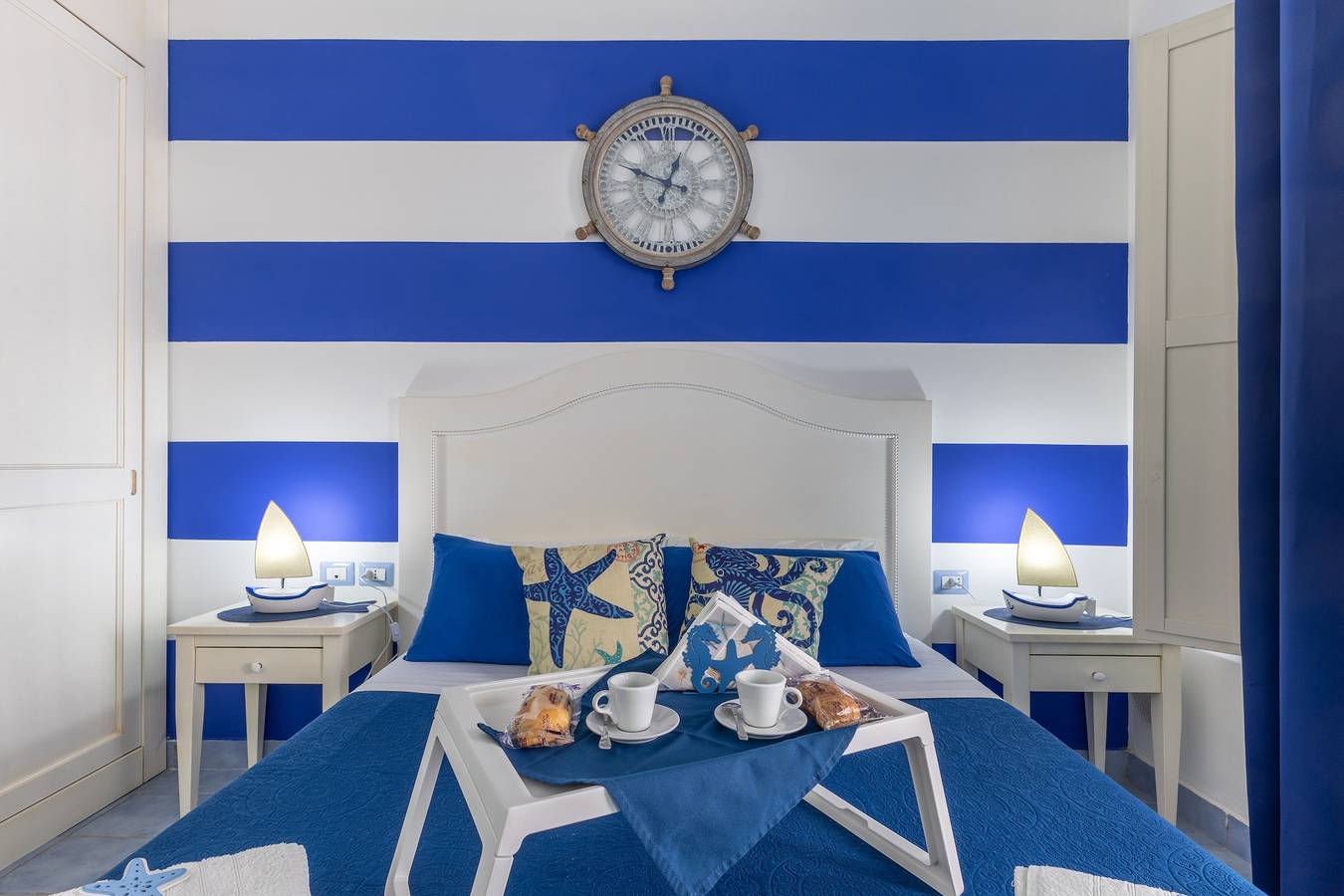Entire apartment, Holiday Apartment "Home Borgo Rio Favara" with Private Terrace & Wi-Fi in Santa Maria del Focallo, Ispica