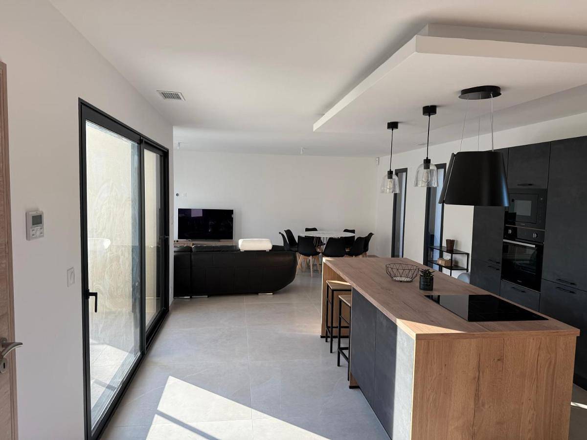 One-Bedroom Villa in Bourg-lès-Valence, Région de Valence