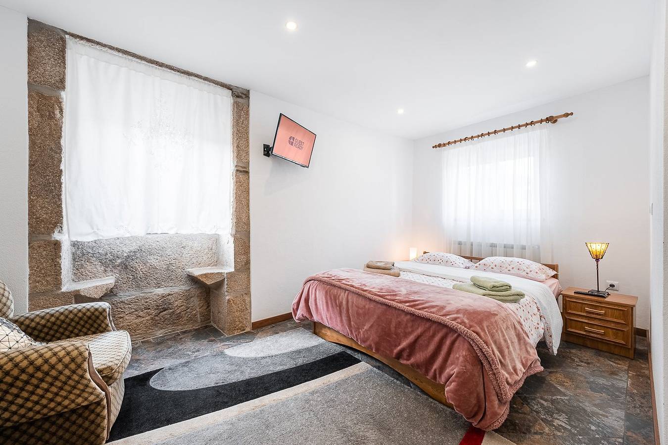 Ganzes Studio, Charming room near Douro Vineyards in Celeirós, Valo do Tua