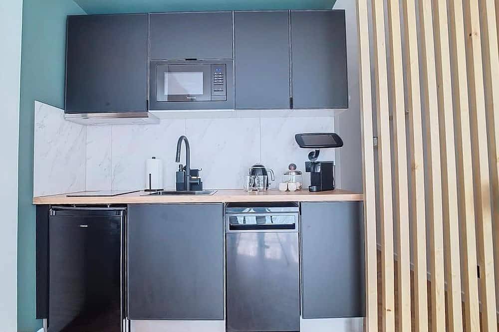 Apartamento entero, Smart studio ultra-connected - Perfect stopover between Disneyland and Paris in Noisy-le-Grand, Sena-Saint Denis