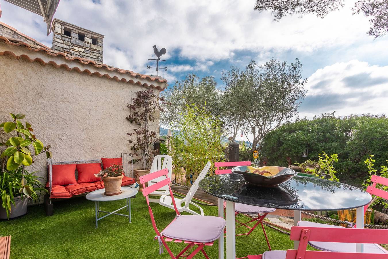 Entire apartment, “Le Patio” with Sea View, Wi-Fi, and Air Conditioning in Bormes-les-Mimosas, Toulon region