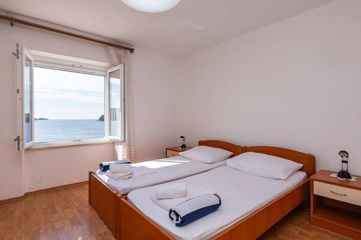 Villa pour 4 personnes, avec terrasse et jardin à Lozica - 2