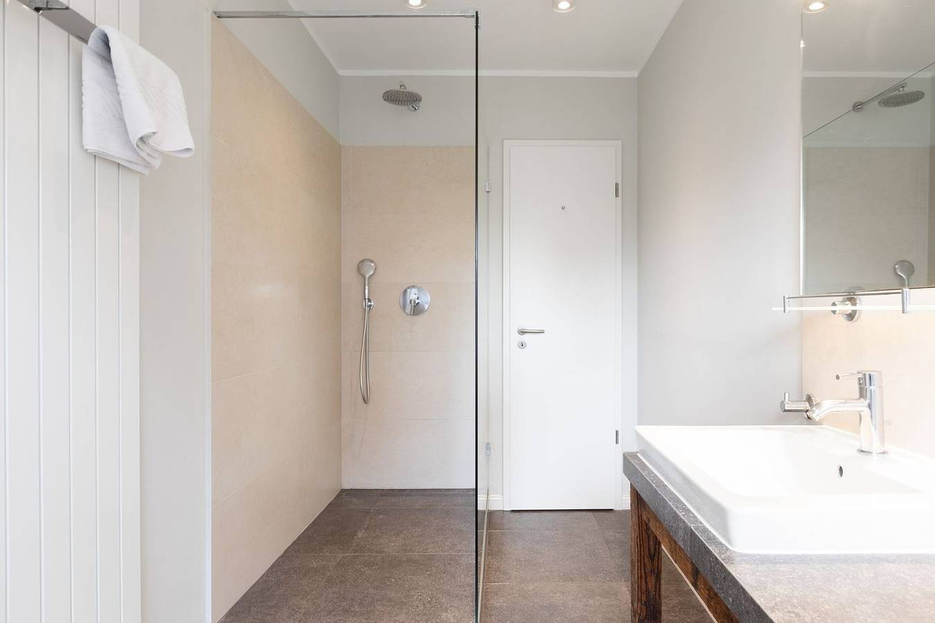 Ferienwohnung in ruhiger Lage mit Balkon — Bild 5