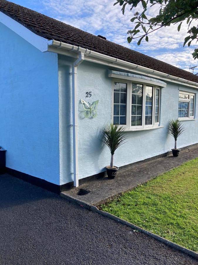 Holiday rental for 4 people, with Hot tub and Garden as well as Pool and Sauna in Port Eynon