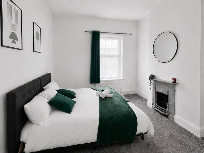 Spacious Coventry House Parking Longer Stays in Coventry, Birmingham y alrededores