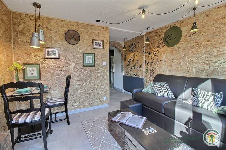 Gîte pour 2 personnes, avec sauna et terrasse ainsi que jardin et piscine à Yffiniac - 2