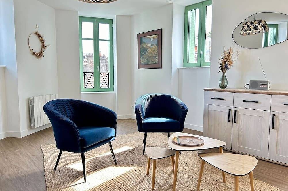 Apartamento entero, 2 bedroom apartment - Downtown Parthenay in Parthenay, Deux-Sèvres