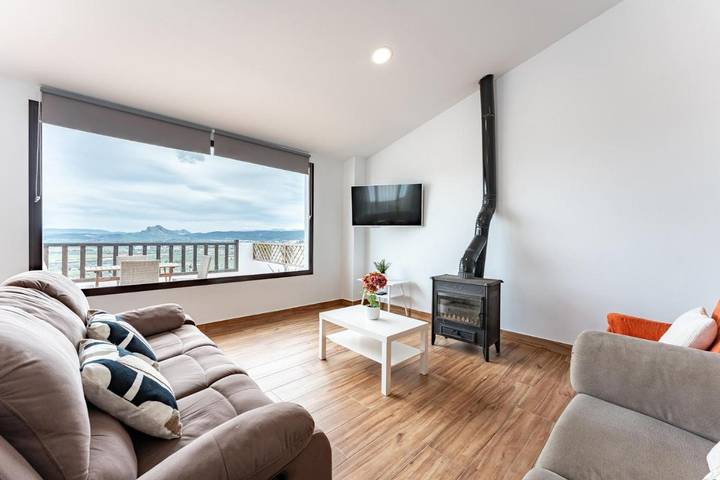 Chalet para 15 personas, con vistas además de piscina y jardín en Antequera - 3