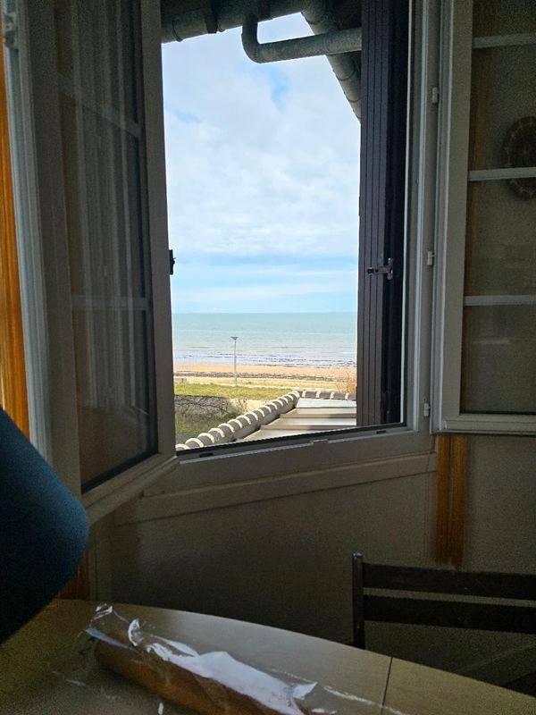 Appartement entier, One-Bedroom Apartment in Hermanville-sur-Mer, Région de Caen