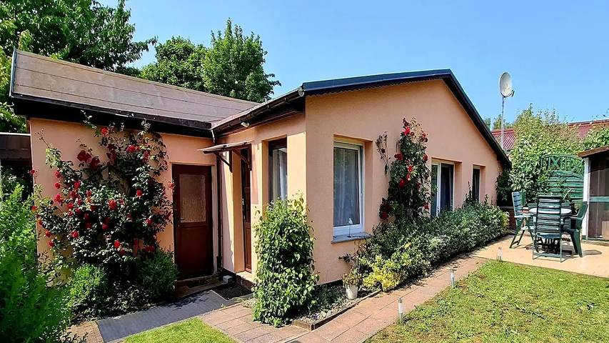 Bungalow für 3 Personen, mit Garten
