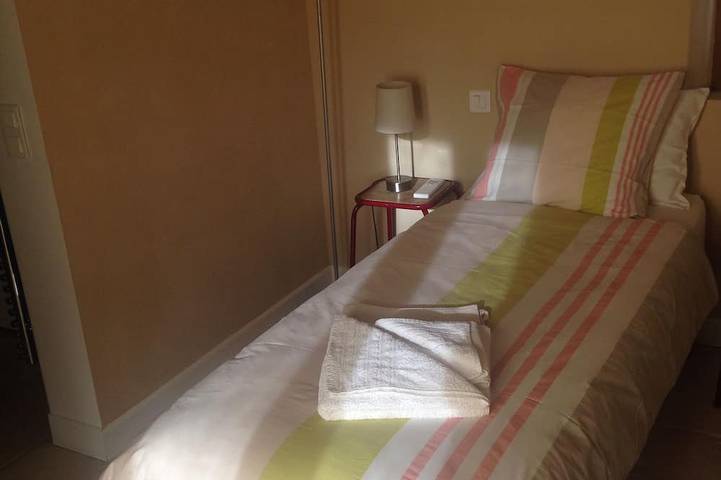 Location de vacances pour 12 personnes, avec balcon et jardin à Saint-Siffret - 3