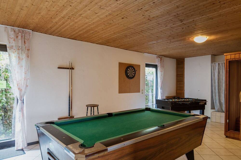 Ganze Wohnung, Angenehme Wohnung für 7 Personen mit  W-Lan, TV, Terrasse und Haustiere erlaubt in Immerath, Vulkaneifel