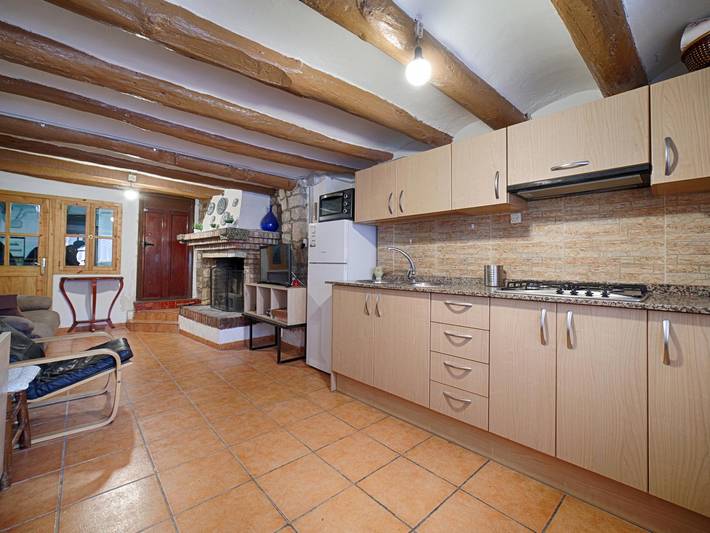 Casa rural para 6 personas, con terraza, Se admiten mascotas en Conca de Barberà - 4