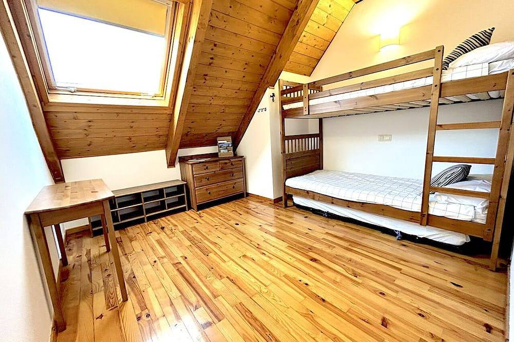 Apartamento entero, Dúplex amplio y luminoso en Esterrri d'Àneu in Esterri de Aneu, Pirineo Catalan