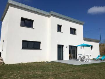 Gîte pour 9 personnes, avec jardin et terrasse, animaux acceptés dans Plage du Ruguel