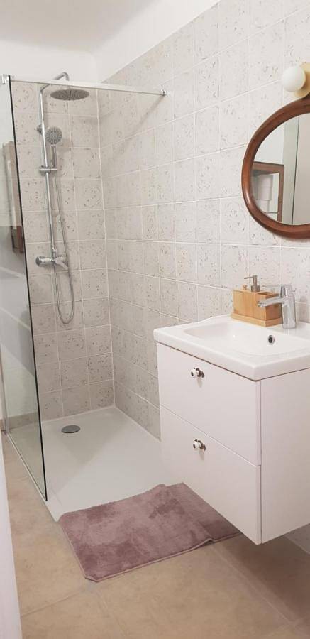 Appartement entier, One-Bedroom Apartment in La Bollène-Vésubie, Côte méditerranéenne (France)
