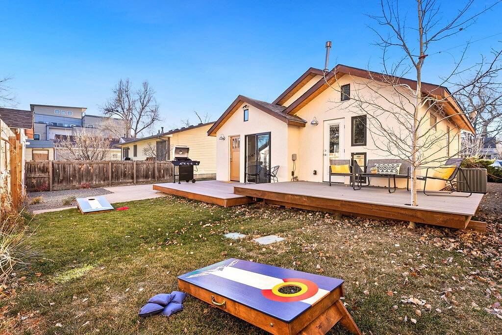 Vibrant Downtown Bungalow – Walk Everywhere! in Fort Collins, Larimer County