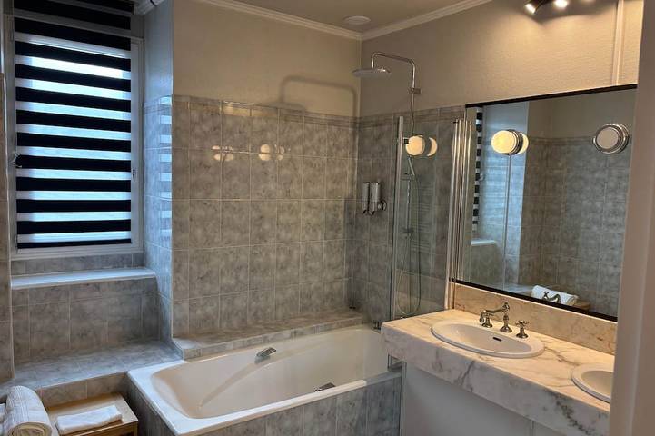Ganze Wohnung, Tyyann 9: A 30-square-meter studio equipped with a kitchenette and a bathroom in Plancoët, Dinan und Umgebung