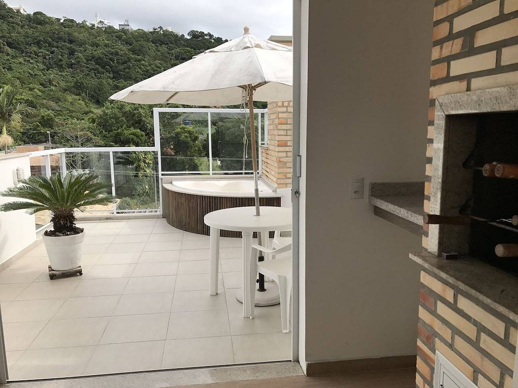 Ganze Wohnung, Neue Abdeckung Mit Spa In Bombinhas in Bombinhas, Litoral Catarinense