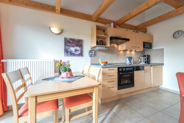 Ganze Ferienwohnung, Bernstein-Villa Dg 6 in Drei Kaiserbäder, Heringsdorf