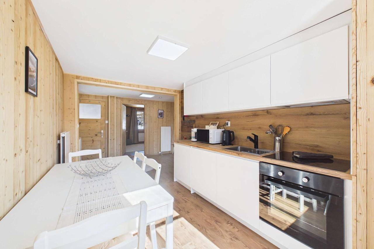 Ganze Wohnung, Apartment near Zermatt with Stunning Views in Randa, Walliser Alpen