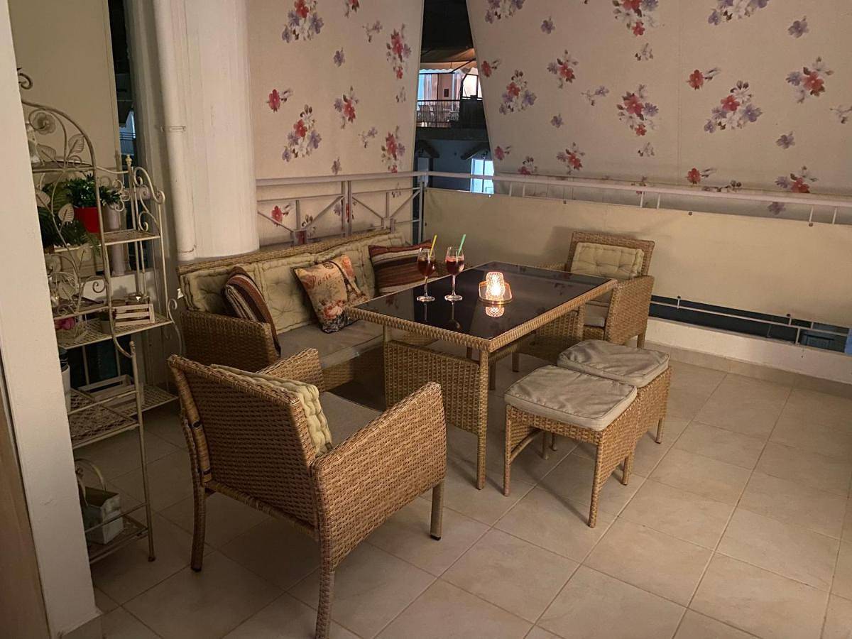 Ganze Wohnung, Elina's Spacious Apartment in Patras with private parking in Patras, Golf von Patras
