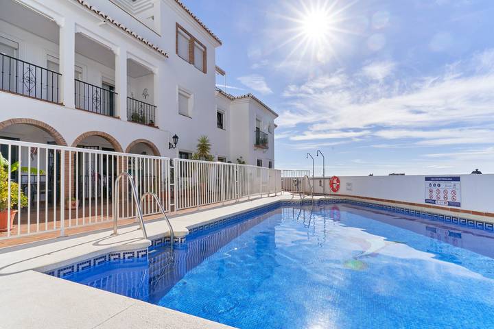 Entire apartment, Apartment "In Balcón de Frigiliana" with Sea View, Shared Pool & Wi-Fi in Frigiliana Road, Frigiliana