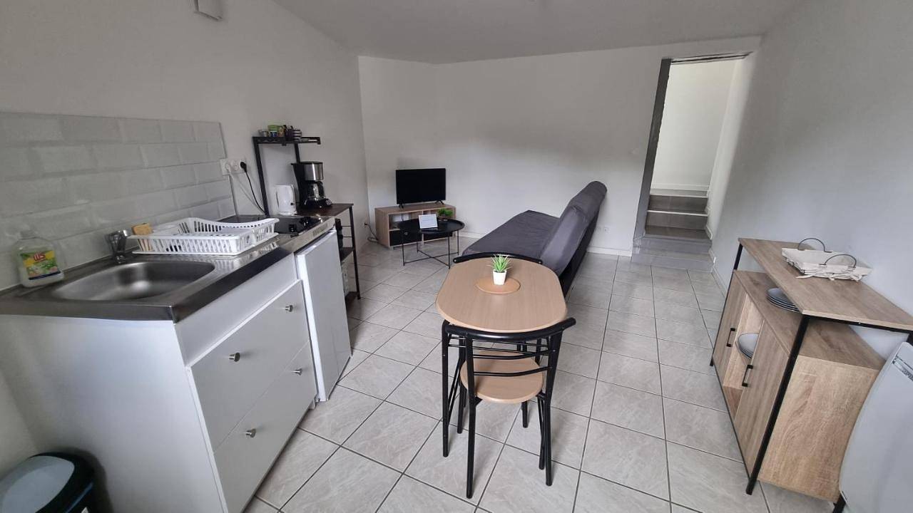 Appartement entier, One-Bedroom Apartment in Lassy, Région de Redon