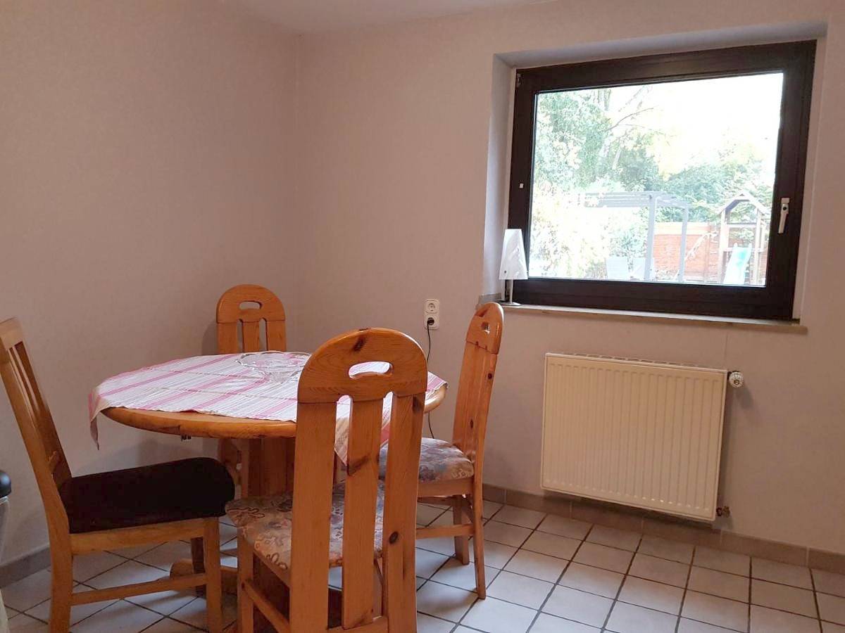 Ganze Wohnung, 2 Zi-Appartment mit Gartennutzung in Brühl, Rhein-Erft-Kreis