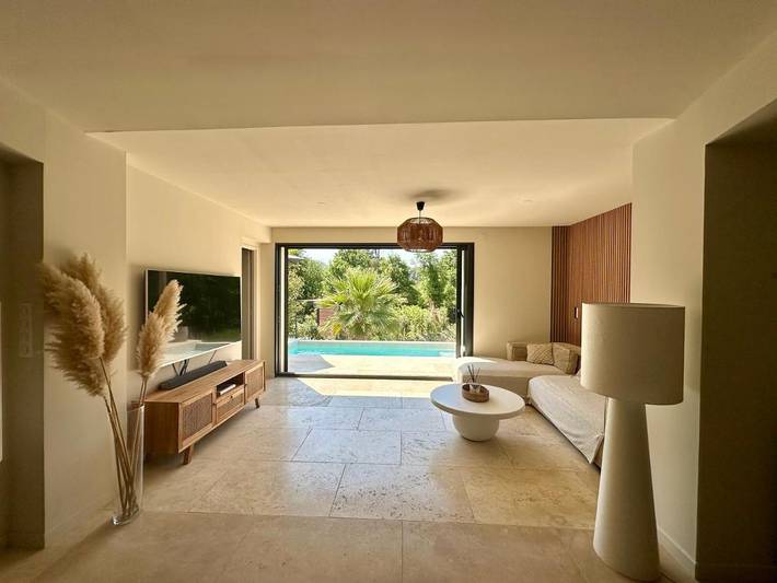 Chalet para 4 personas, con piscina y jardín - 1