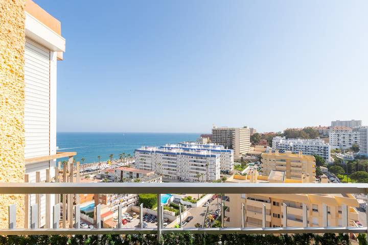 Estudio entero, Apartamento estudio 'El Mirador Del Mar' con vistas al mar, piscina compartida y aire acondicionado. in Torrequebrada, Benalmádena