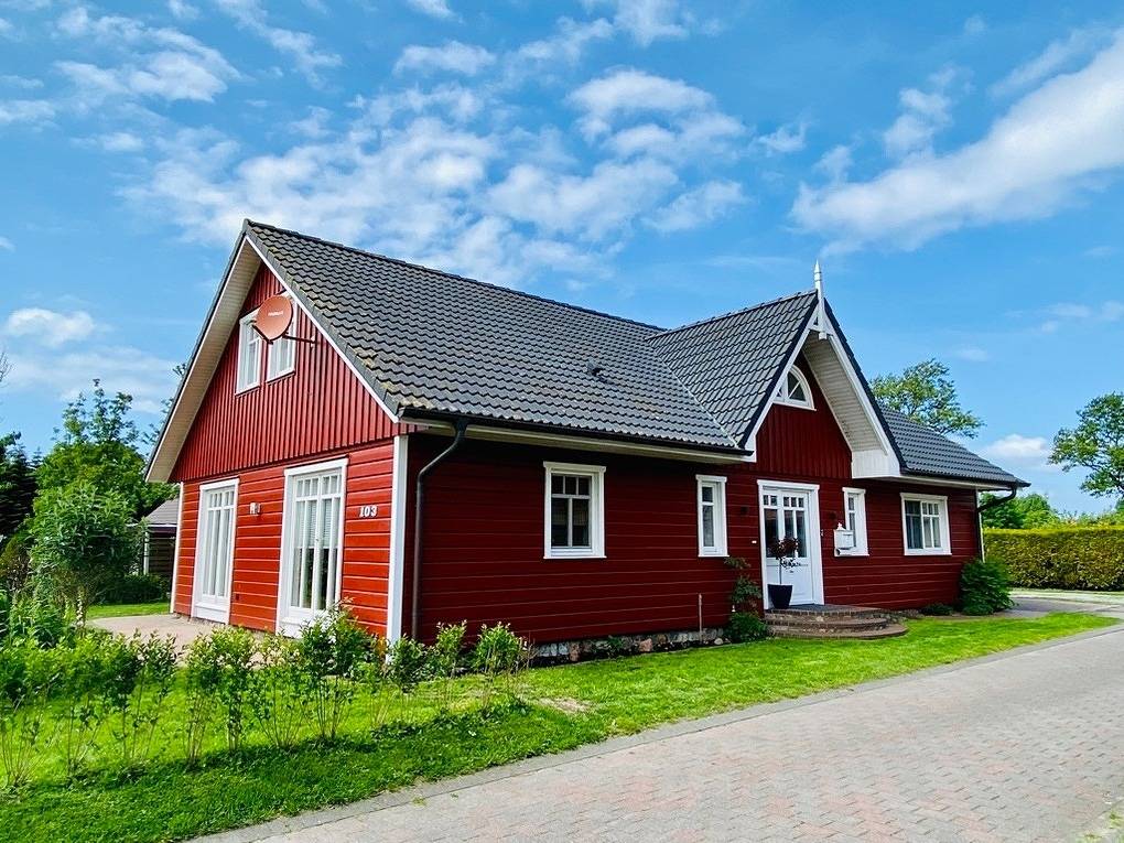 Ganze Ferienwohnung, Gemütliche und helle Dachgeschosswohnung zwischen Nord- und Ostsee in Klixbüll, Grünes Binnenland