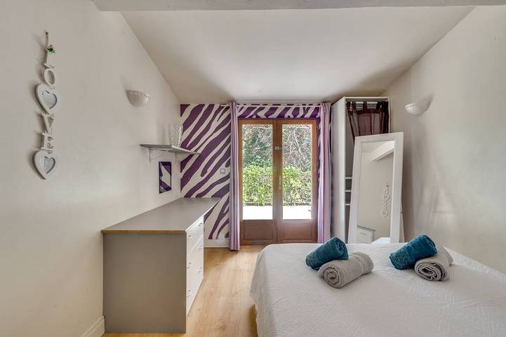 Villa con piscina, gimnasio, billar y mucho más! in Saint-Paul-en-Forêt, Costa mediterránea (Francia)