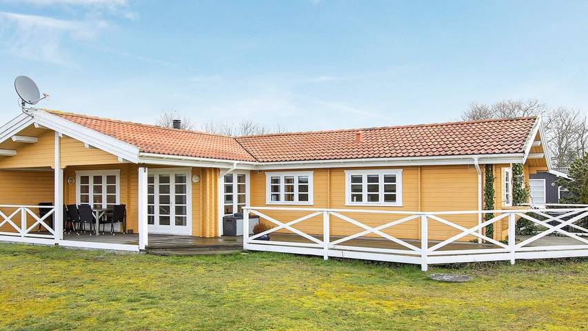 Ferieudlejning for 6 personer, med terrasse og jacuzzi, husdyr tilladt i Stillinge Strand