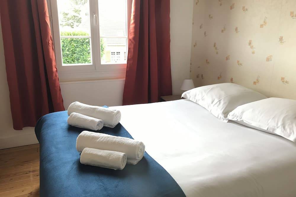 Villa  à Cabourg dans l'éventail,  à  3 mn  à pied de la plage,  9 mn du casino. in Cabourg, Région de Caen