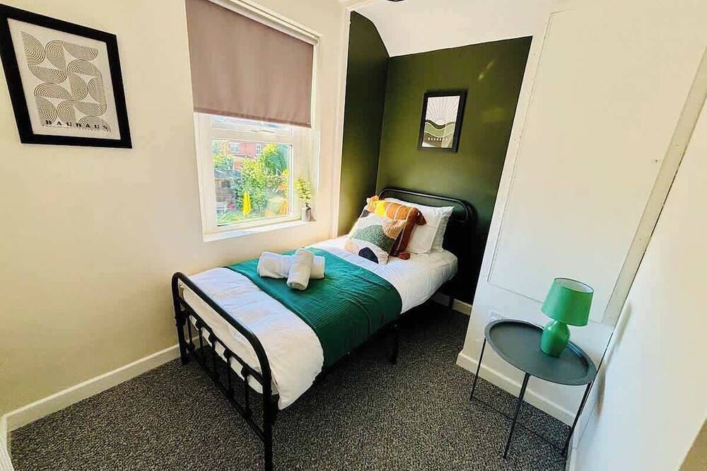 8 Beds, Sleeps up to 11, Gloucester City Centre in Gloucester (UK), Gloucestershire