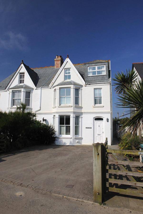 Holiday rental for 10 people, with view and garden, with pets in Trevone