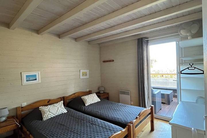 Chalet pour 8 personnes, avec terrasse ainsi que jardin et piscine, animaux acceptés à Gassin - 3