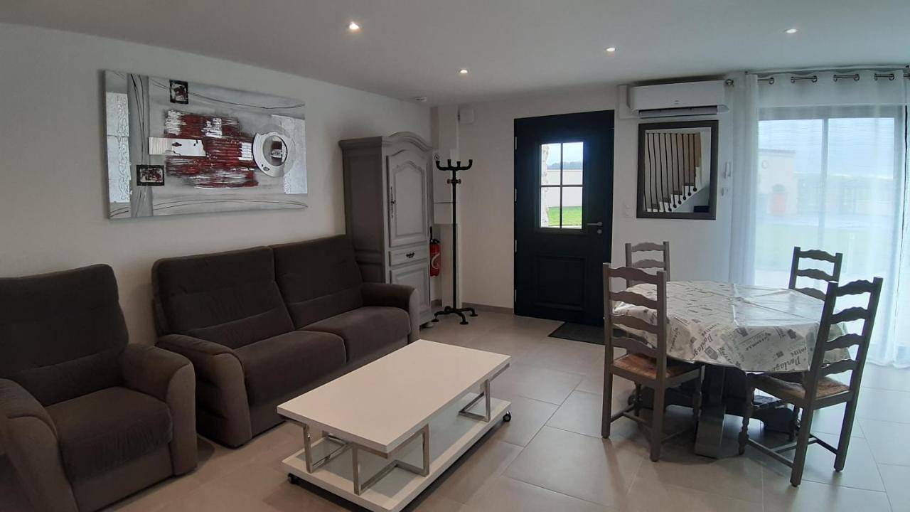 Appartement entier, Gîte de St Ladre "La Forge", proche Parc des expos Villepinte Neuf in Othis, Seine-et-Marne