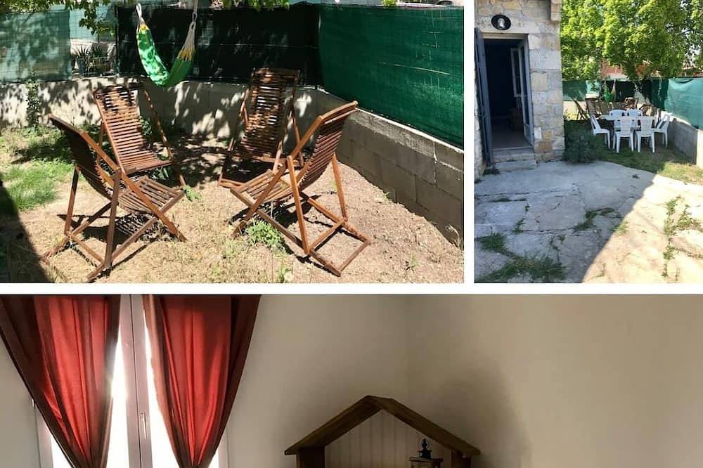 2-bedroom air-conditioned house with Jacuzzi, 5-minute walk from the beach. in Salavas, Ardèche