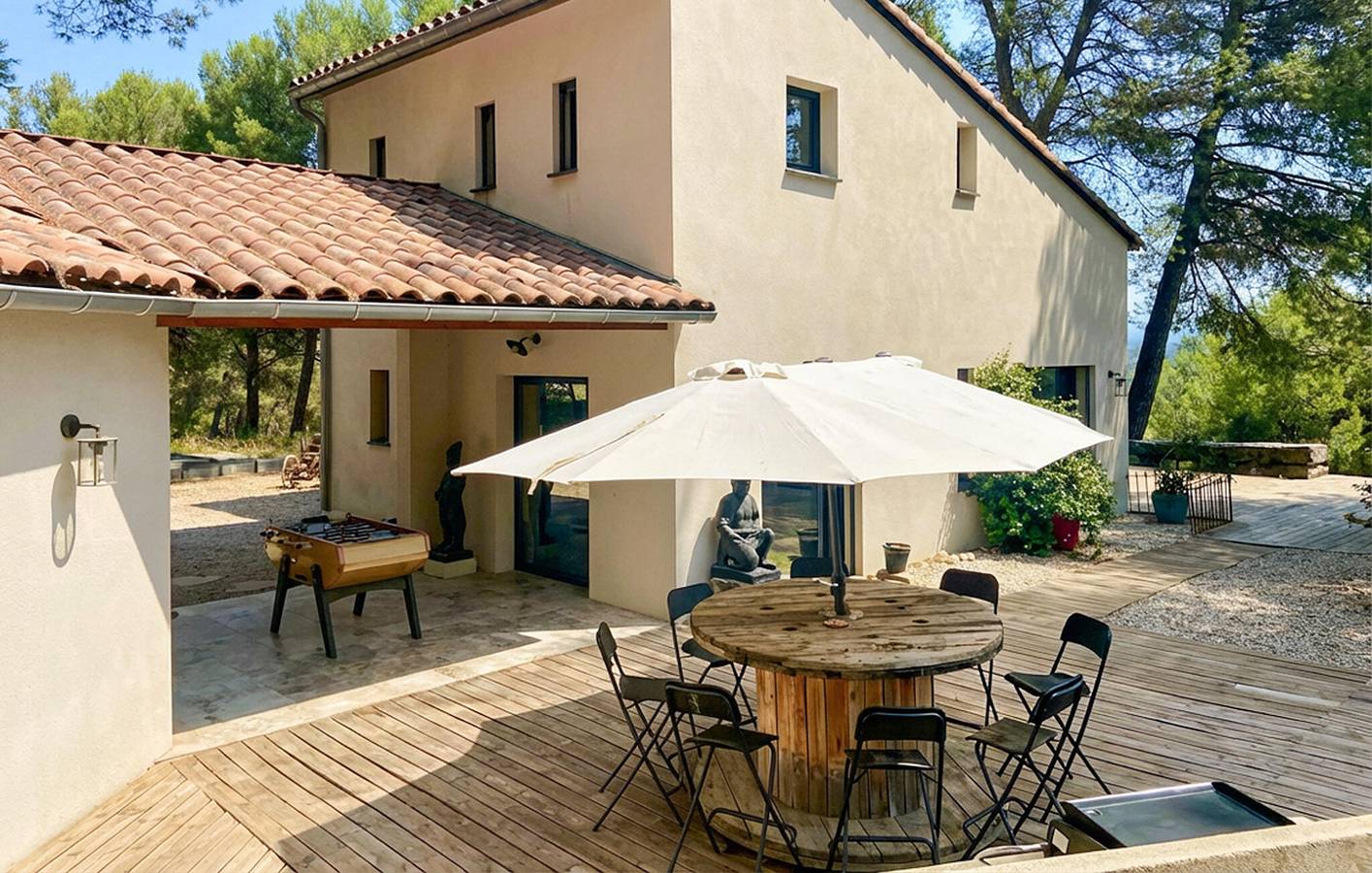 Acogedor apartamento con piscina y terraza, a 1,5 km de Noves in Noves, Region de Arles