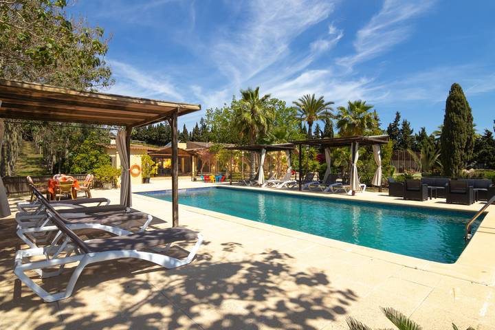 Casa de vacaciones para 12 personas en Llubí