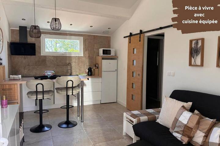 Gîte pour 4 personnes, avec jardin à Belcodène - 4