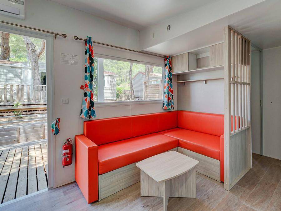 Yelloh! Village Camping Domaine des Bans - Mobilhome 6 personas - Mobil-home | Premium | 3 Dormitorios | 6 Pers. | Terraza elevada | Aire acondicionado. in Corcieux, Parque natural regional de los Ballons des Vosges