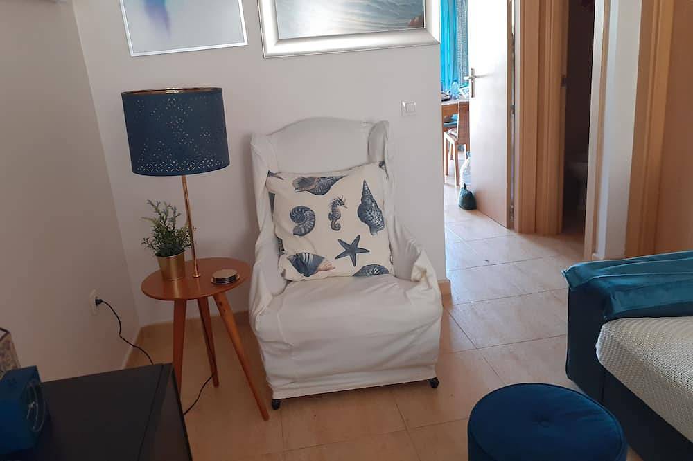 Homely House With Shared Pool and Free Wi-Fi in Caleta de Fuste, Antigua