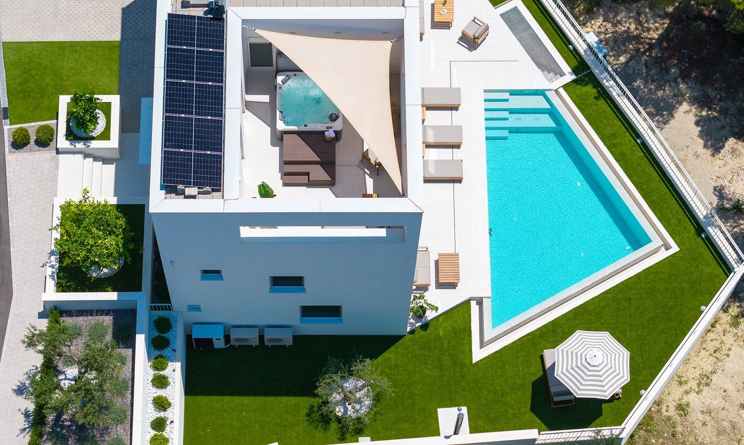 Meerblick Villa C – Exklusive Villa mit 4 Schlafzimmern, jeweils mit eigenem Bad, in Podstrana   in Podstrana, Split-Dalmatien