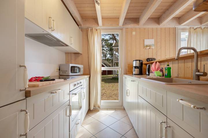 Ferienhaus für 8 Personen, mit Whirlpool und Sauna sowie Balkon, mit Haustier in Mönchgut-Granitz - 3