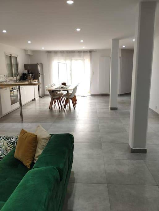 Location de vacances pour 6 personnes, avec vue et jardin à Carignan-de-Bordeaux - 4